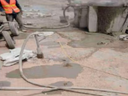 金塔水泥混凝土路面板底注浆技术 路面脱空注浆整治方案